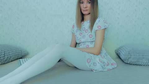 Lily online show from February 26, 4:47 am