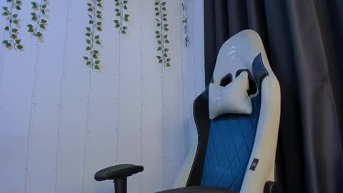 your_claddagh online show from February 15, 1:09 pm