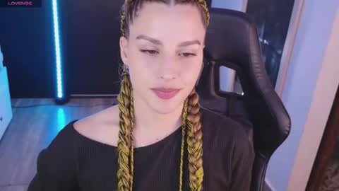 Snapshot of your_dream1217 chatting on October 19, 11:38 pm Valery online show from October 19, 11:38 pm