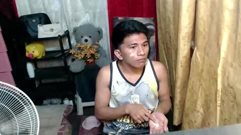 Snapshot of your_dreammanxx chatting on February 4, 8:53 am Your DreaManXX online show from February 4, 8:53 am