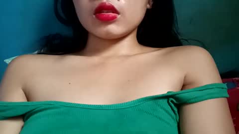 Snapshot of your_fantasy5 chatting on February 5, 8:43 am your_fantasy5 online show from February 5, 8:43 am