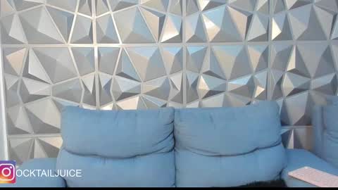 Snapshot of your_juice_ocktail chatting on September 22, 3:19 am your_juice_ocktail online show from September 22, 3:19 am