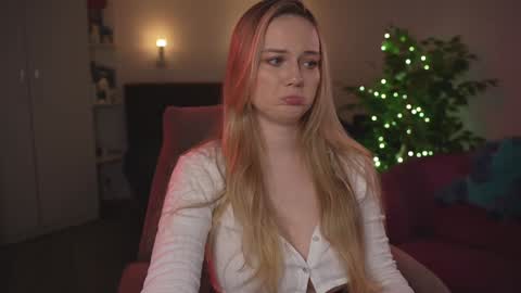 Snapshot of your_kat chatting on December 20, 6:15 pm Katherine online show from December 20, 6:15 pm