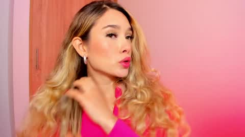 Snapshot of your_little_ chatting on January 6, 3:08 pm your_little_ online show from January 6, 3:08 pm