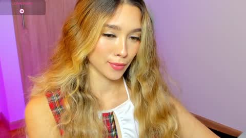 Snapshot of your_little_ chatting on February 6, 12:59 pm your_little_ online show from February 6, 12:59 pm