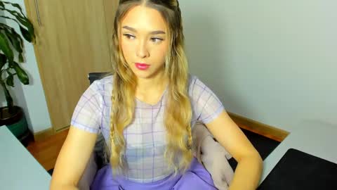 Snapshot of your_little_ chatting on February 25, 11:19 am your_little_ online show from February 25, 11:19 am