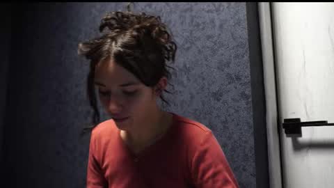 Meri  online show from October 28, 8:33 pm