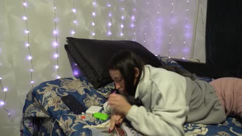 Meri  online show from January 11, 8:25 pm