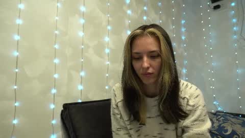 Meri  online show from April 8, 8:31 pm