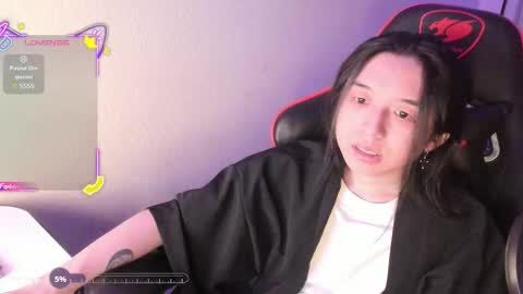 Han   online show from March 4, 9:43 pm