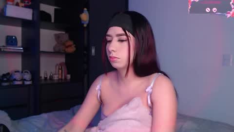 Snapshot of your_rosalie chatting on November 13, 3:49 am your_rosalie online show from November 13, 3:49 am