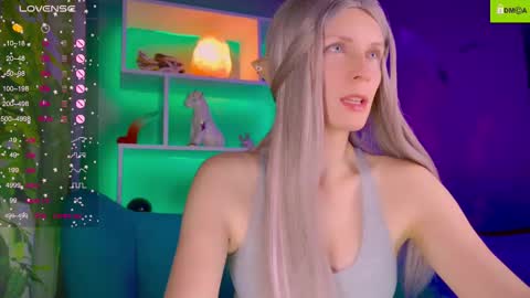 Snapshot of your_spring chatting on October 25, 12:18 am your_spring online show from October 25, 12:18 am