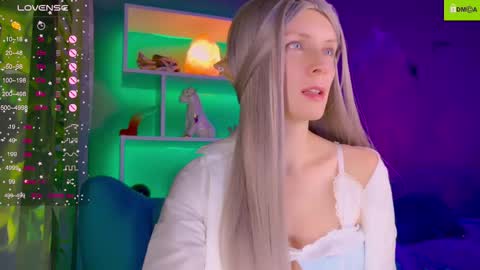 Snapshot of your_spring chatting on October 26, 1:00 am your_spring online show from October 26, 1:00 am