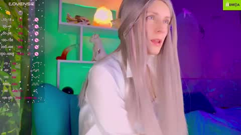 Snapshot of your_spring chatting on November 2, 12:46 am your_spring online show from November 2, 12:46 am