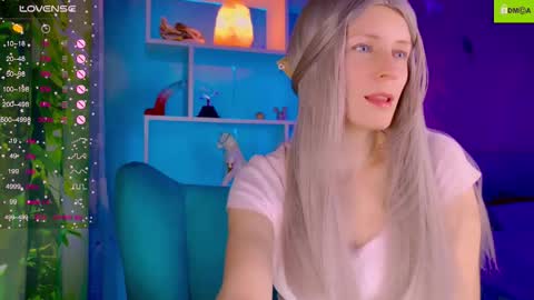 Snapshot of your_spring chatting on November 6, 1:06 am your_spring online show from November 6, 1:06 am