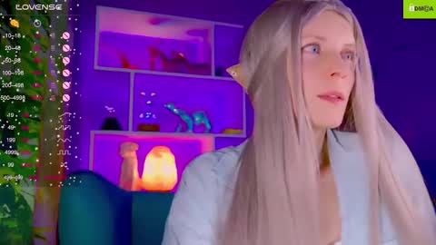 Snapshot of your_spring chatting on November 16, 12:27 am your_spring online show from November 16, 12:27 am