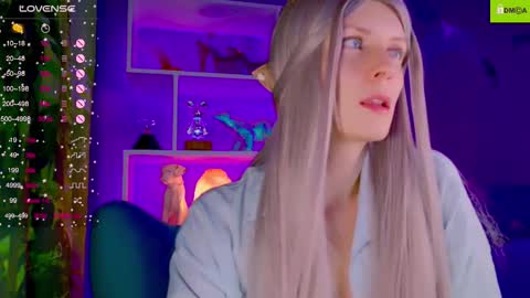 Snapshot of your_spring chatting on November 24, 1:05 am your_spring online show from November 24, 1:05 am