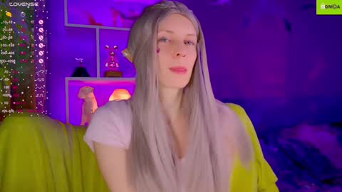 Snapshot of your_spring chatting on December 3, 11:47 pm your_spring online show from December 3, 11:47 pm