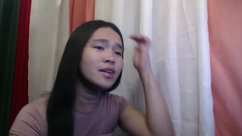 Snapshot of your_twinkletoes18 chatting on December 14, 3:45 am your_twinkletoes18 online show from December 14, 3:45 am