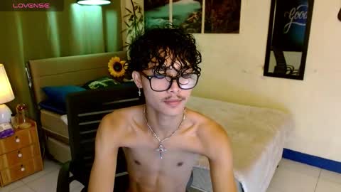 Snapshot of yourasiancarl chatting on November 3, 10:38 am yourasiancarl online show from November 3, 10:38 am