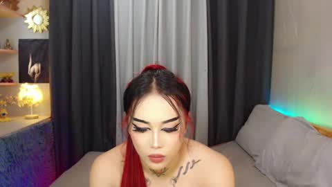 kim online show from February 11, 11:12 pm