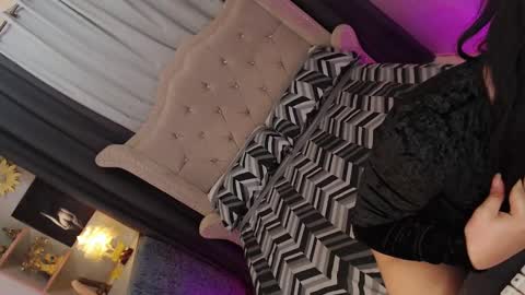 kim online show from March 2, 7:23 pm