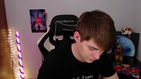 Snapshot of yourbilly chatting on December 23, 2:24 am Billy online show from December 23, 2:24 am