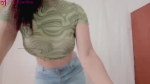 Snapshot of yourbonie chatting on February 12, 4:22 pm insta  yourboniee online show from February 12, 4:22 pm