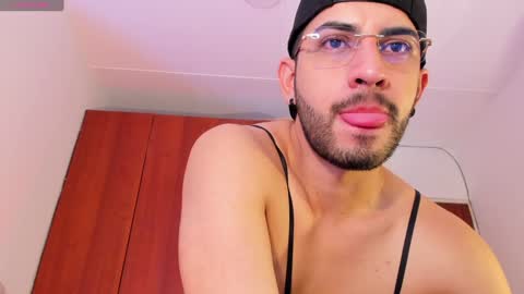 YOURBOYNEXTDOOR online show from December 13, 11:45 am