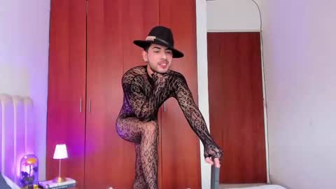 YOURBOYNEXTDOOR online show from October 11, 3:21 pm