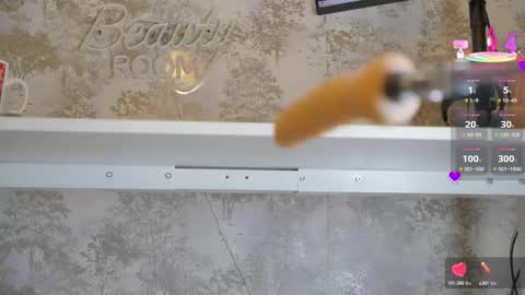 Anna online show from March 15, 8:04 pm