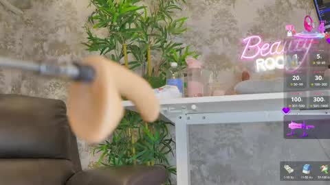 Anna online show from April 15, 7:10 pm