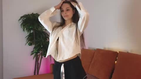 Caroline online show from January 12, 4:31 am