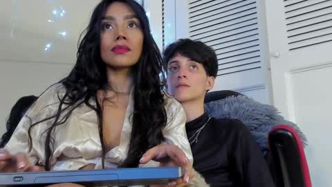Snapshot of yourcutemolly chatting on December 8, 7:15 am Selena online show from December 8, 7:15 am