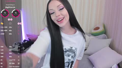 Mary online show from December 15, 10:39 am