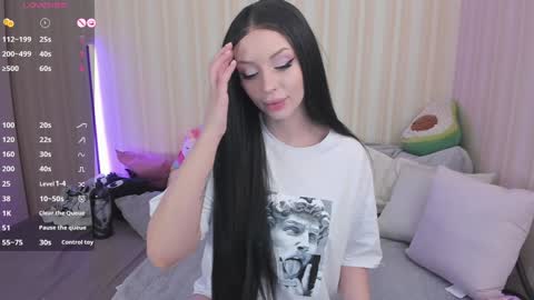 Mary online show from December 16, 8:09 am