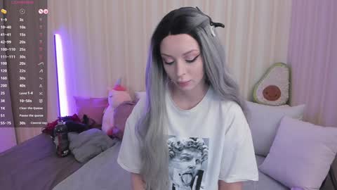 Mary online show from January 31, 8:32 am