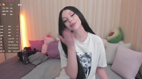 Mary online show from February 2, 9:40 am