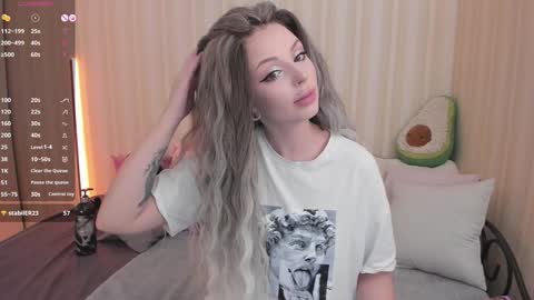 Mary online show from February 8, 7:59 am