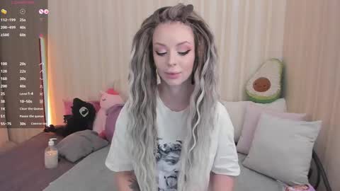 Mary online show from February 13, 8:27 am