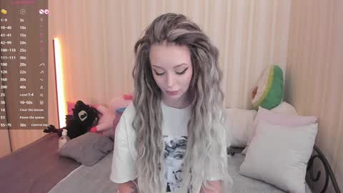 Mary online show from February 18, 8:16 am