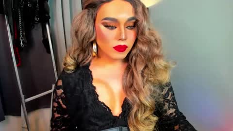 Snapshot of yourfiercemistress chatting on February 21, 5:24 am not into STINGY and CHEAP people online show from February 21, 5:24 am