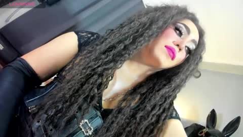 Snapshot of yourfiercemistress chatting on October 20, 10:10 pm not into STINGY and CHEAP people online show from October 20, 10:10 pm