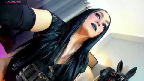 Snapshot of yourfiercemistress chatting on October 21, 9:48 pm not into STINGY and CHEAP people online show from October 21, 9:48 pm