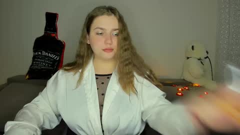 yourgem__ online show from February 18, 8:03 pm