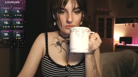 Snapshot of yourhanna_ chatting on November 10, 1:15 am hanna online show from November 10, 1:15 am