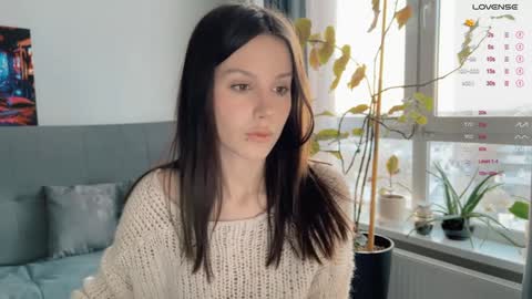 Aida online show from December 16, 9:46 am