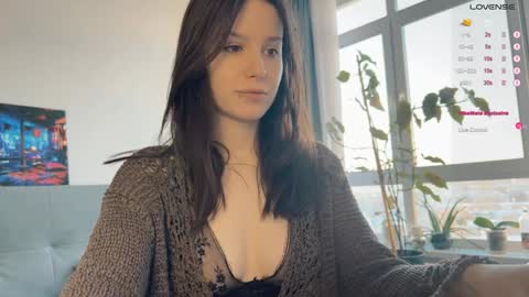 Aida online show from December 17, 8:34 am