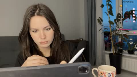 Aida online show from December 19, 10:24 am