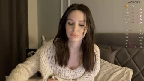 Aida online show from December 29, 3:13 pm